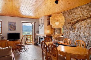 Interior - Mountain Chalet with Views, Private Terrace, and Wi-Fi (Prullans)