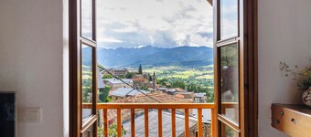 Mountain Chalet with Views, Private Terrace, and Wi-Fi