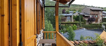 Holiday Home 'Chalet De Montaña Con Vistas' with Mountain View, Private Terrace and Wi-Fi