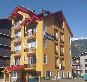 Overnatningsstedets facade