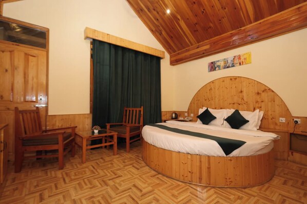 Superior Double Room | Free WiFi, bed sheets - Goroomgo Mareema Pure Veg Hotel Manali (Manali)