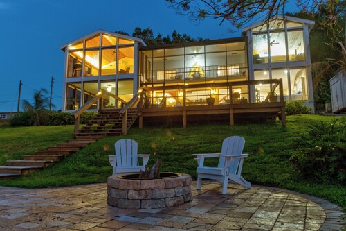 Lakefront Home, 2 King Beds, Kayak, Large Kitchen