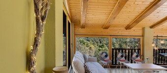 Chalet 'Masia La Clariana' met bergzicht, privézwembad en wifi