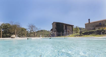 Chalet 'Masia La Clariana' with Mountain View, Private Pool and Wi-Fi