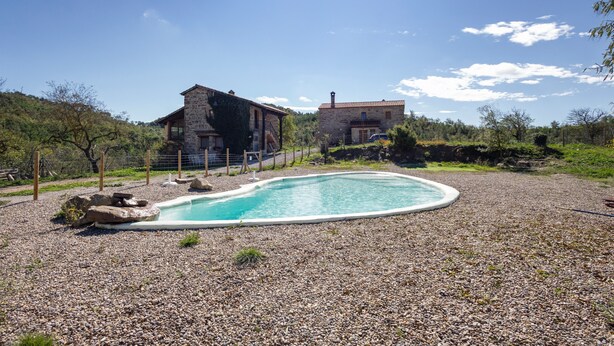 Pool - Chalet 'Masia La Clariana' with Mountain Views, Private Pool and Wi-Fi (Castelltallat)