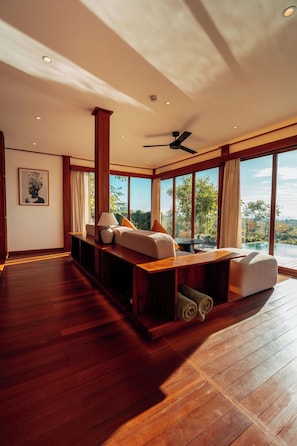 Luksus-suite - 1 kingsize-seng - havudsigt | Stue