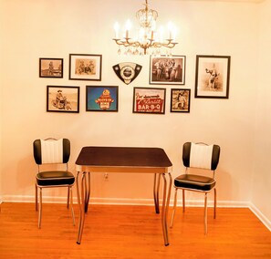 Interior - Terrific 30-Day Furnished for Fun and Remote Work (Fort Worth)