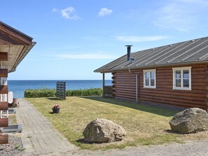 Property grounds - "Stille" - 10m from the sea by Interhome (Allinge)