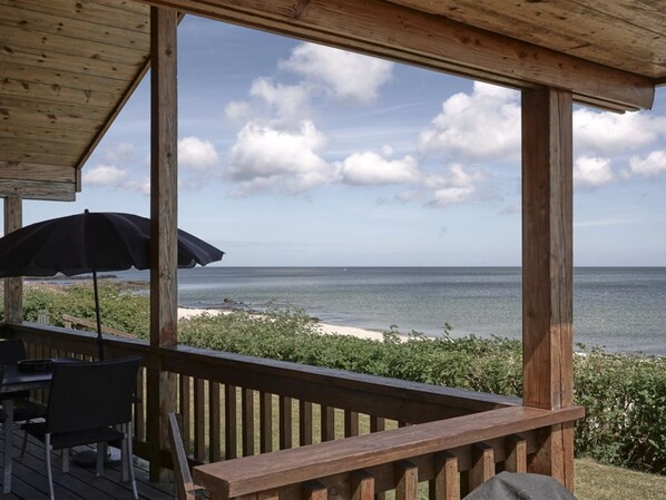 Property grounds - "Stille" - 10m from the sea by Interhome (Allinge)