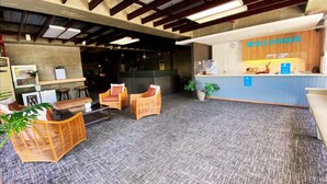 Reception - Reddoorz @ Insular Square Mandaue City (Mandaue)