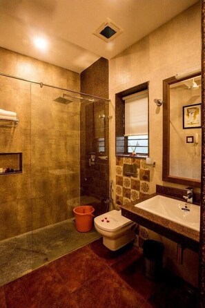 Deluxe Room, Lagoon View | Living area | TV - Mayapuri Amira (Kumbakonam)