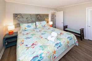 6 bedrooms, iron/ironing board, free WiFi, bed sheets - A Mermaids Kiss 6 BD, Pool, Hot Tub, Semi Oceanfront (Virginia Beach)