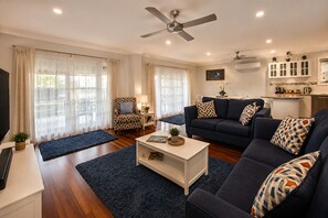 Deluxe House, Multiple Beds, Non Smoking | Living area | 65-inch TV with digital channels - Sea Renity On Earnshaw (West Busselton)