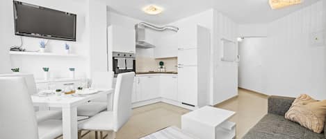 Apartment | Dining room