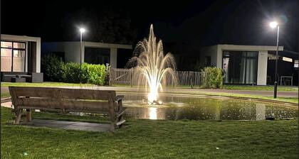 Schönes Ferienhaus in Holland am See, im Ferienpark mit Schwimmbad uvm