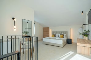 5 bedrooms, in-room safe, iron/ironing board, travel cot