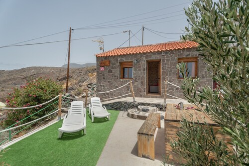 Holiday Home 'Casa Las Niñas' with Sea View, Private Terrace and Wi-Fi
