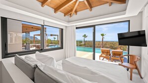 Villa Anassa | Memory foam beds, in-room safe, blackout drapes, iron/ironing board - Temma Villas (Hersonissos)