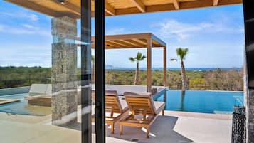 Luxury-Villa, 4 Schlafzimmer, eigener Pool | Terrasse/Patio