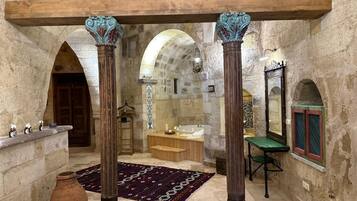 Minibar, desk, soundproofing, free WiFi