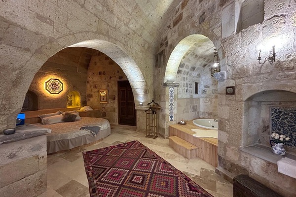 Luxury Room | Minibar, desk, soundproofing, free WiFi