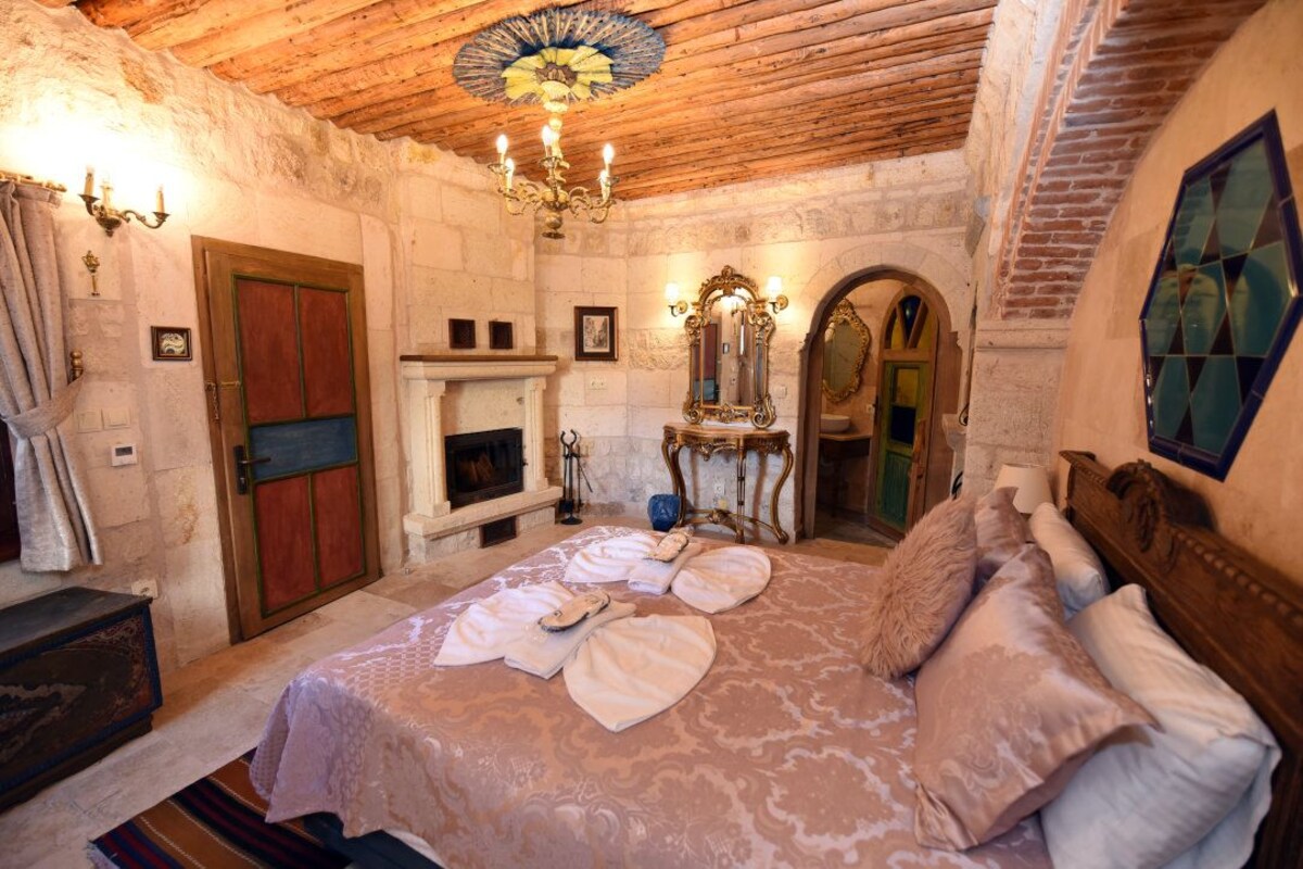 Quarto superluxo | Frigobar, escrivaninha, quartos à prova de som, Wi-Fi de cortesia