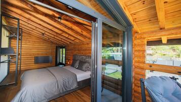 4 quartos, cofres nos quartos, ferros/tábuas de passar roupa