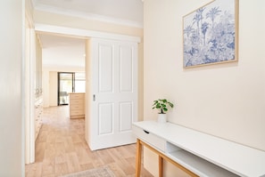 Interior entrance - Sandpiper House (Broadwater)