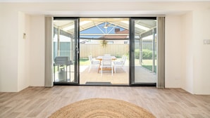 Interior - Sandpiper House (Broadwater)