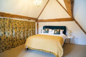 2 camere, una scrivania, ferro/asse da stiro, Wi-Fi gratuito