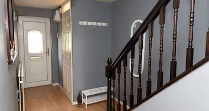 Otley Terrace - 3 bed home sleeping 8 people.