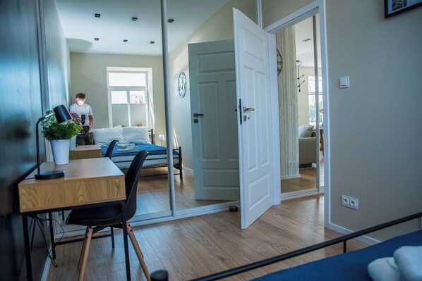 1 室のベッドルーム、アイロン / アイロン台、WiFi (無料)、ベッドシーツ