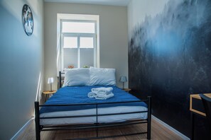 1 室のベッドルーム、アイロン / アイロン台、WiFi (無料)、ベッドシーツ