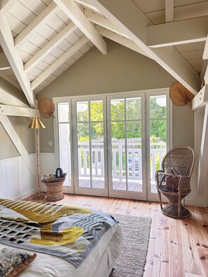 4 多间卧室、熨斗/熨衣板、WiFi、床单