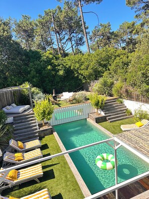 Piscina all'aperto, una piscina riscaldata