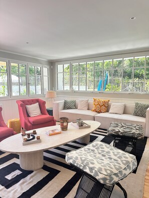 Smart TV, fireplace - Villa Oyster au Coeur du Village de L'herbe (Village de L'Herbe)