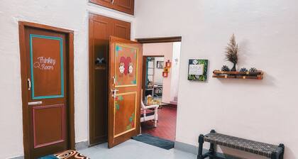 BnBBuddy Mountain Dwell villa with AC in Ramnagar