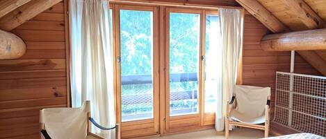 1 室のベッドルーム、アイロン / アイロン台、WiFi (無料)、ベッドシーツ