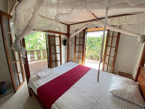 Soundproofing, iron/ironing board, free WiFi