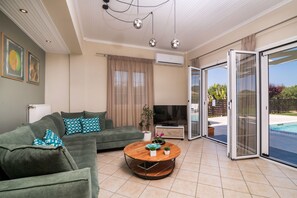 Villa | 2 bedrooms, Internet