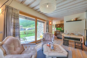 2 bedrooms, Internet - Alpino Ski In-ski out 10m (Livigno)