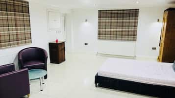 Studio | Free WiFi, bed sheets