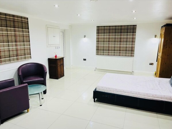 开间 | 免费 WiFi、床单