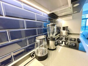 Fridge, microwave, oven, stovetop