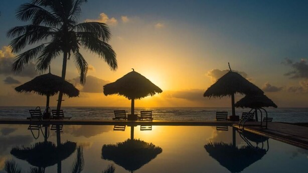 Pool - Amani Beach Resort  (Kutani)