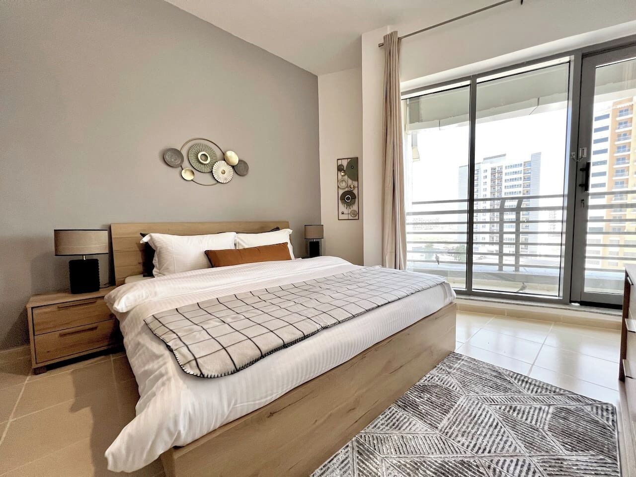 1 slaapkamer, een bureau, een strijkplank/strijkijzer, wifi