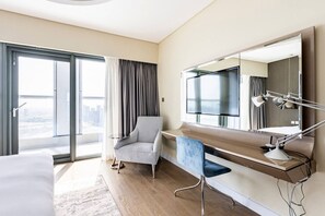 1 chambre, bureau, fer et planche à repasser, Wi-Fi