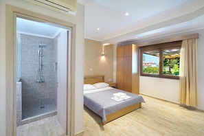 Classic-Doppelzimmer, eingeschränkter Meerblick