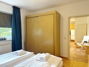 1 chambre, lit parapluie, draps fournis