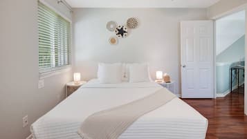 4 bedrooms, desk, iron/ironing board, free WiFi